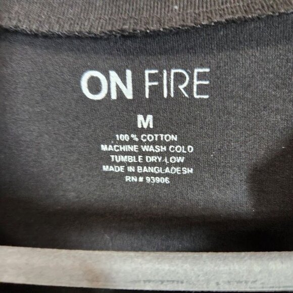 On Fire Sleeveless Printed‎ Graphic Tee Shirt in Black - Size Medium - Picture 6 of 6